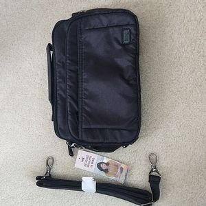 NWT Lug scoop crossbody bag